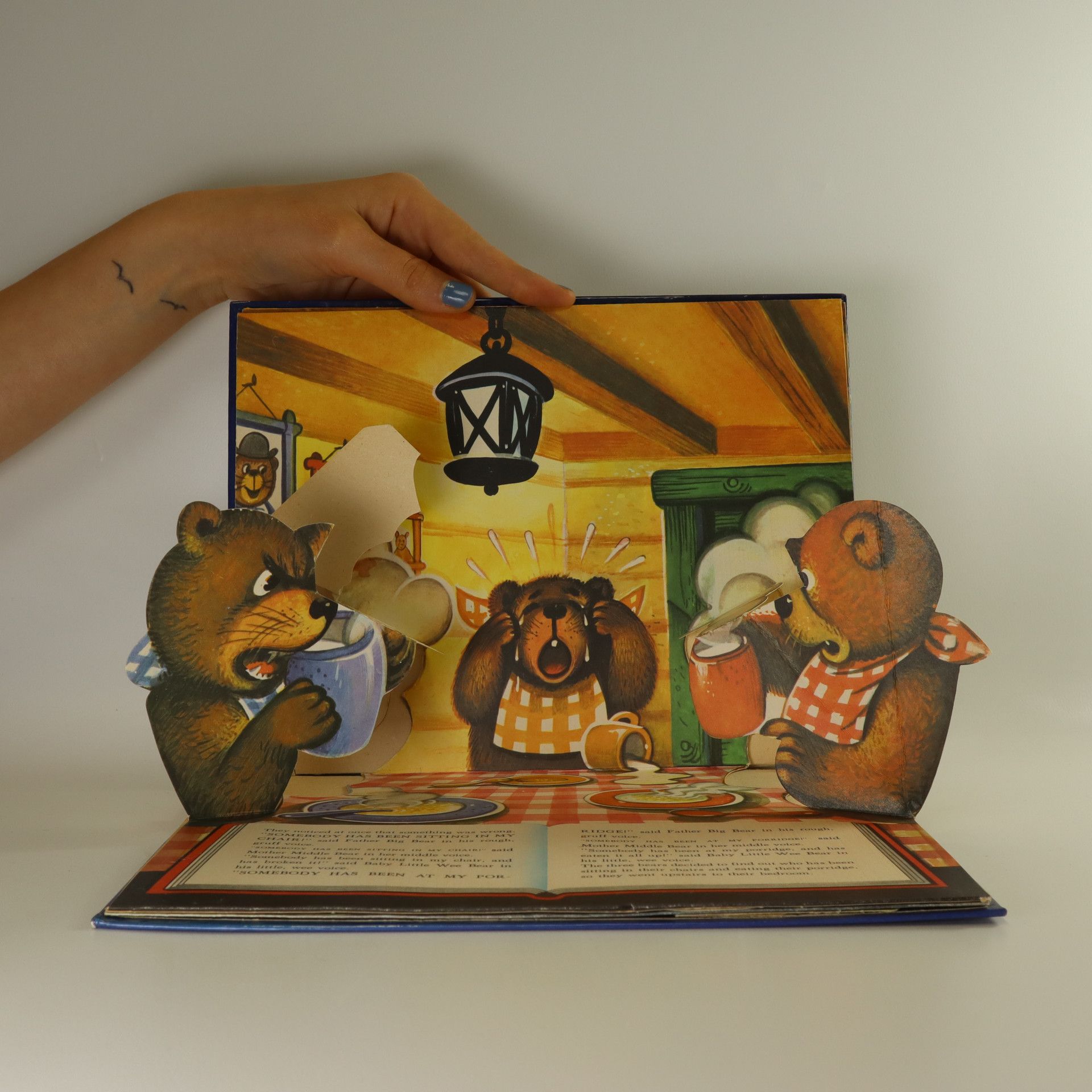 Vojtěch Kubašta Goldilocks and Three Bears (pop-up leporelo)