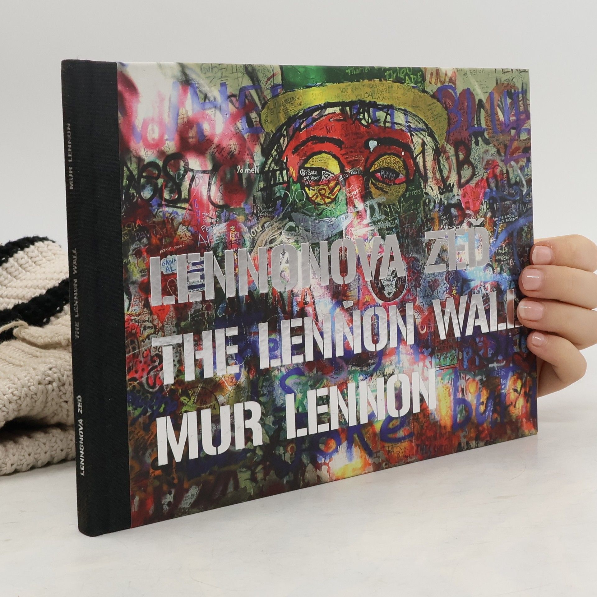 Lennonova zeď - The Lennon wall - Mur Lennon