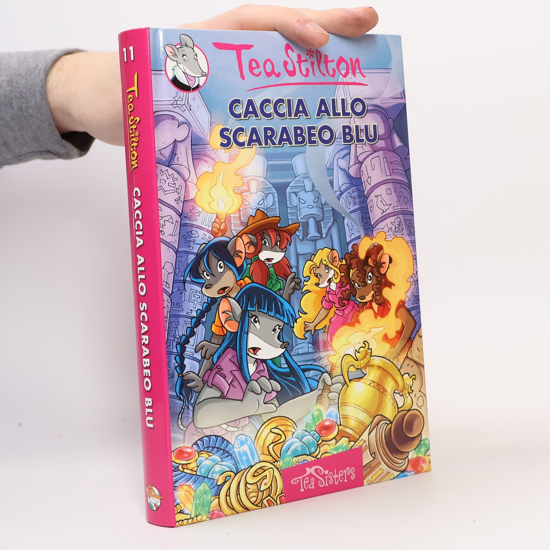 Caccia allo scarabeo blu. Ediz. illustrata