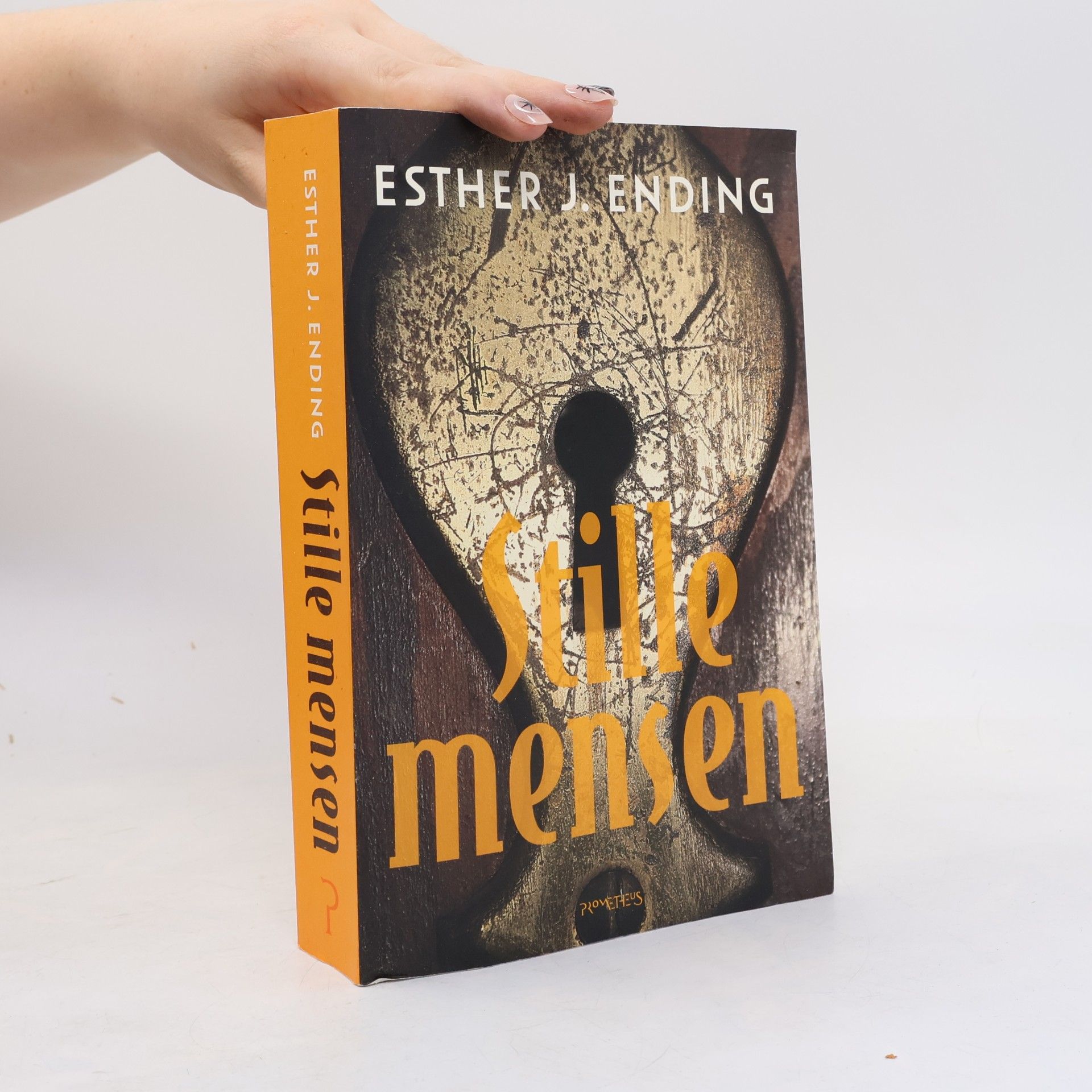 Esther J. Ending Stille mensen