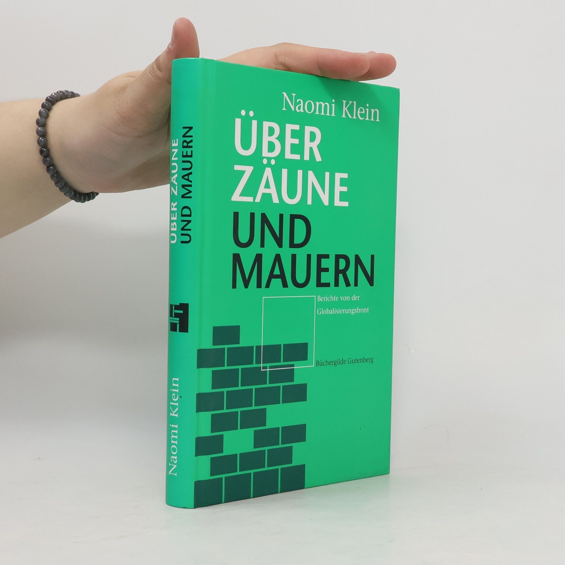 Über Zäune und Mauern