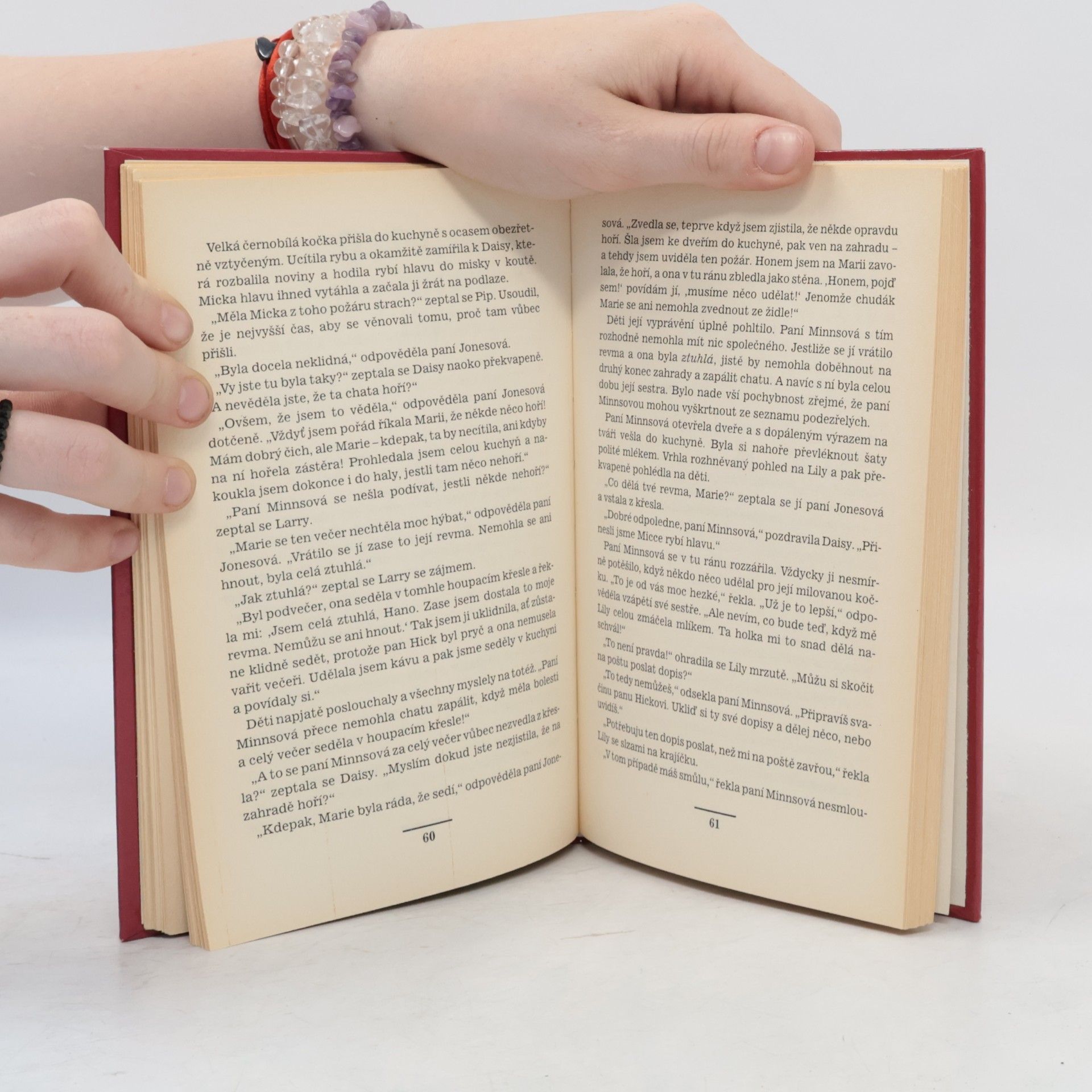 Enid Blyton Tajemství spálené chaty